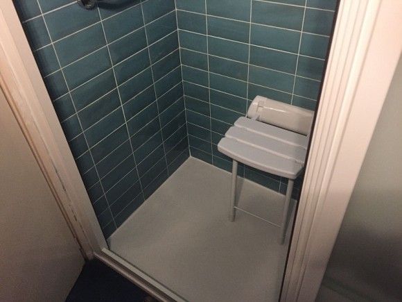 Quitar bañera por plato de ducha en Caceres